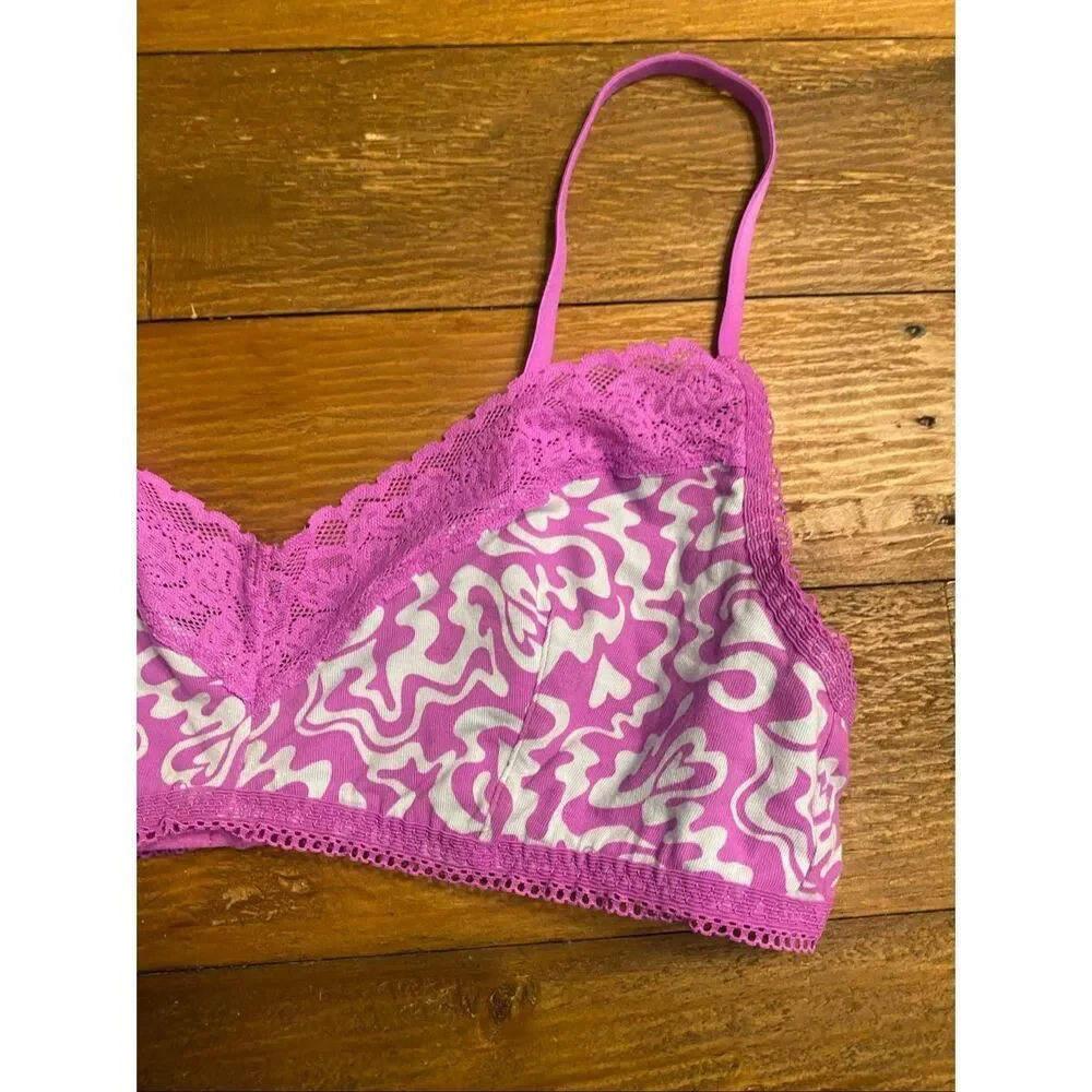 Savage X Fenty Medium 8-10 white pink bralette soft lace bra